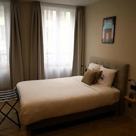 Les Du Faubourg Bed and Breakfast 4*