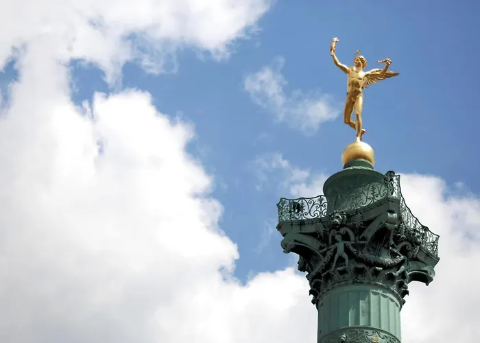 Les Du Faubourg 4* パリ