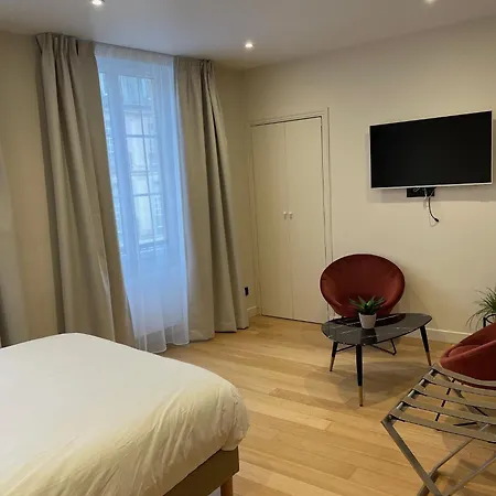 Les Du Faubourg パリ