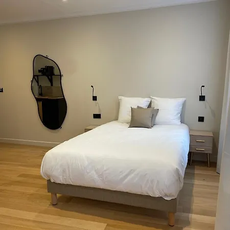 Les Du Faubourg 4* パリ