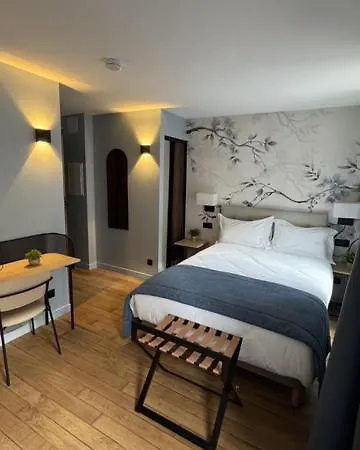 Les Du Faubourg Acomodação com café da manhã  Paris