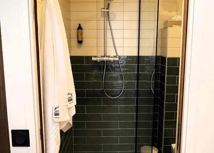 Les Du Faubourg Frühstückspension